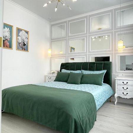 Luxury Emerald Apartments Irpin Εξωτερικό φωτογραφία
