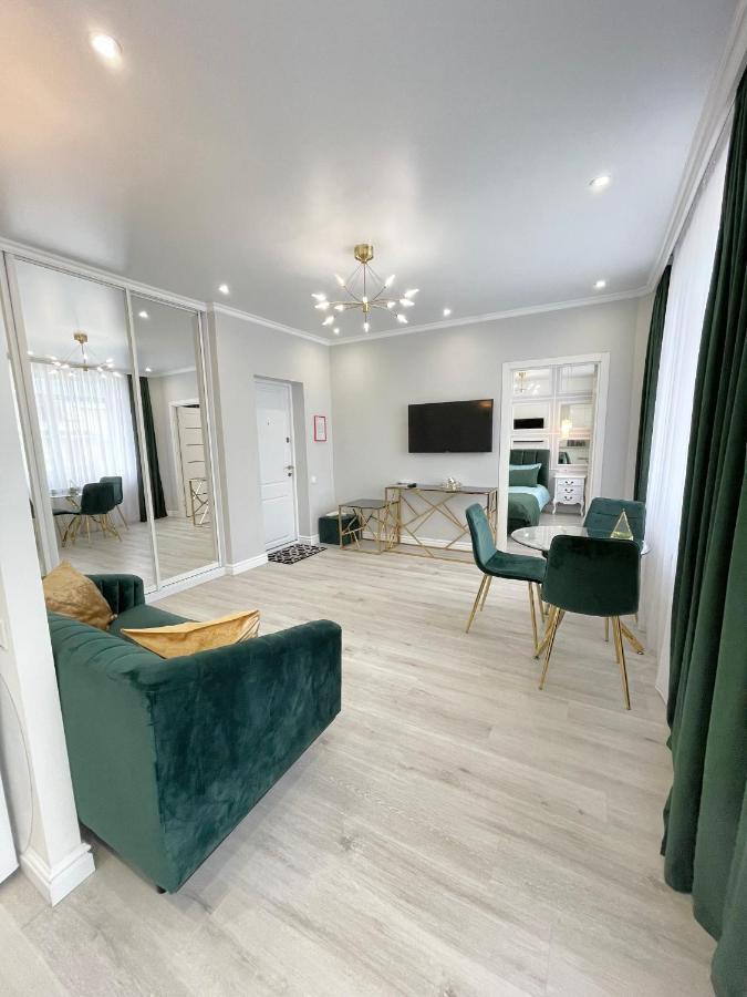 Luxury Emerald Apartments Irpin Εξωτερικό φωτογραφία
