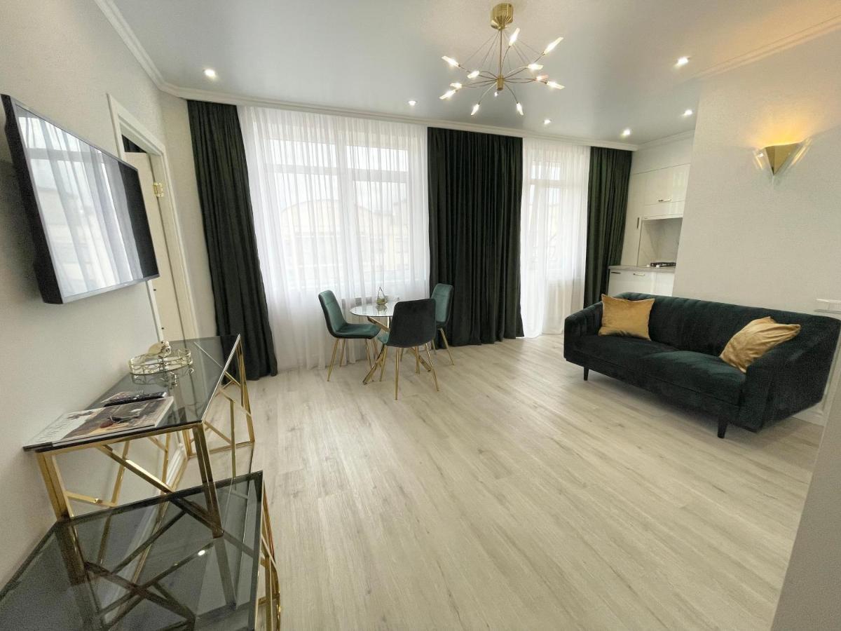 Luxury Emerald Apartments Irpin Εξωτερικό φωτογραφία