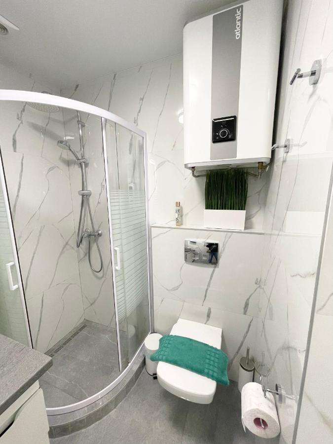 Luxury Emerald Apartments Irpin Εξωτερικό φωτογραφία